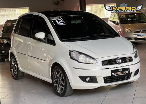 FIAT IDEA 1.8 MPI SPORTING 16V FLEX 4P MANUAL FIAT IDEA 1.8 MPI SPORTING 16V FLEX 4P MANUAL